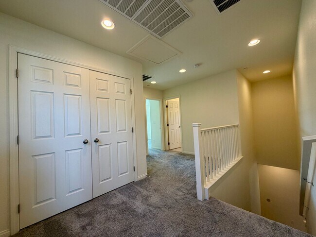 Building Photo - Great 3 bedroom in Cadence