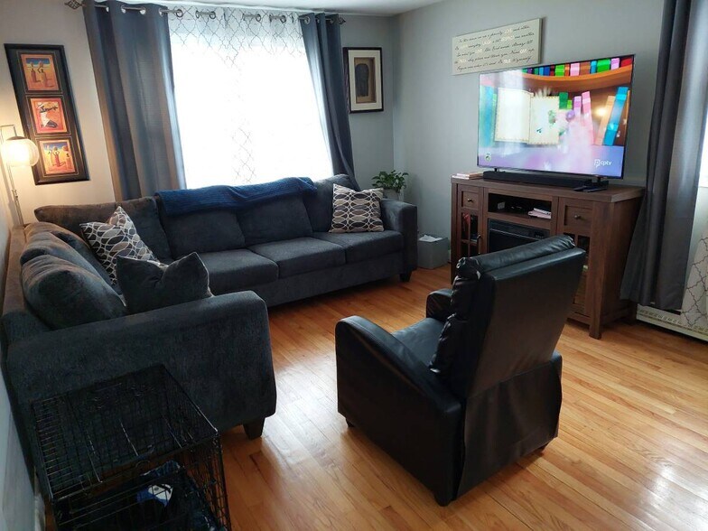 Building Photo - 27 Trout Brook Rd