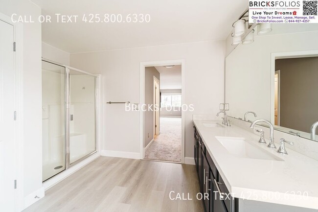 Building Photo - 2728 84th Dr NE