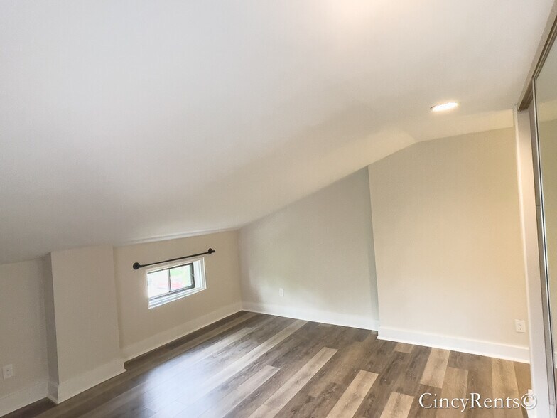 Building Photo - 219 Fosdick St
