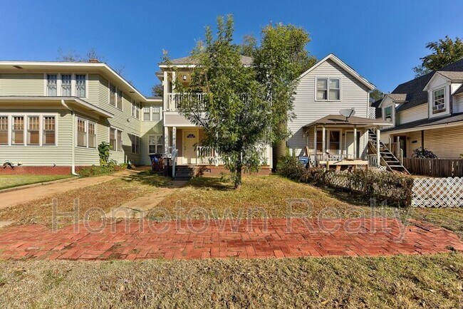 Building Photo - 506 E Harrison Ave