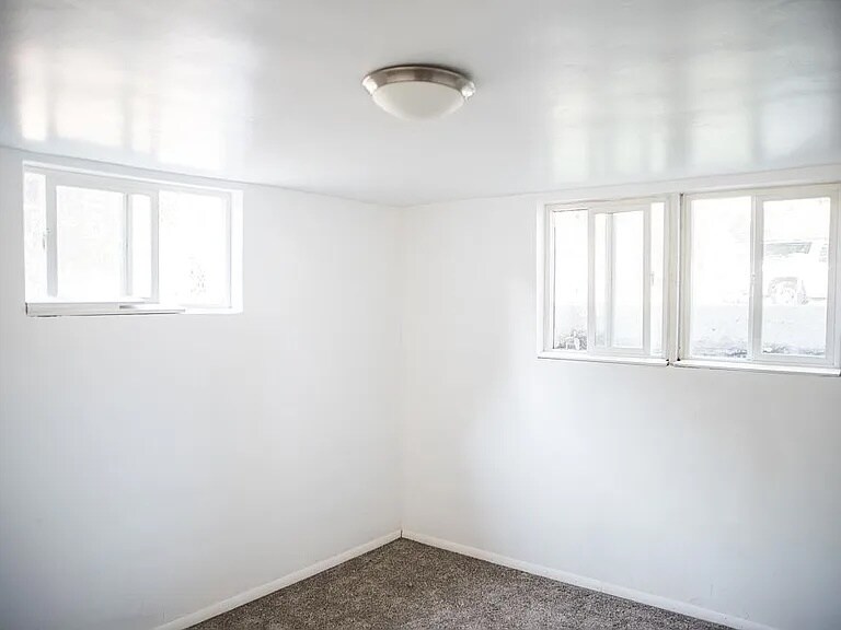 Building Photo - 144 S 500 W