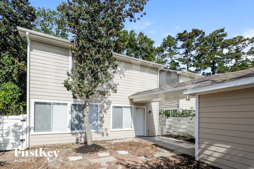 Building Photo - 18819 Atasca Oaks Dr