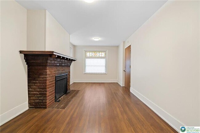 Building Photo - 1206 Linden St