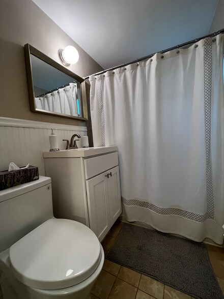 Building Photo - 517 Brooklawn Ave