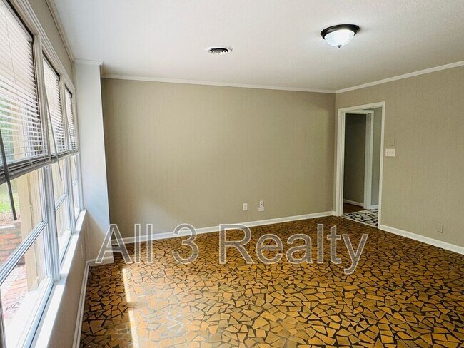 Building Photo - 2649 Burkelaun Dr