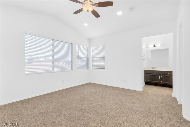 Building Photo - 7600 Beverly Hills Dr