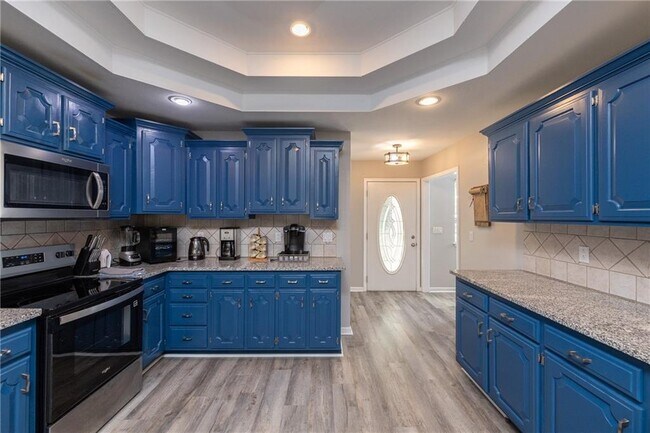 Building Photo - 12 Itetbury Ln