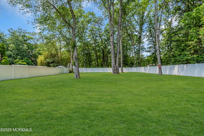 Building Photo - 1280 Whitesville Rd