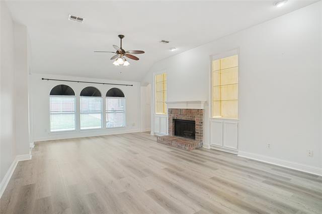 Building Photo - 1828 Lacey Oak Ln