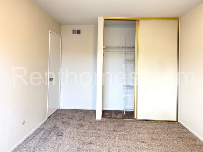 Building Photo - 13322 Thunderhead St