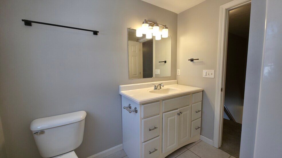 Building Photo - 1 Rosamond St