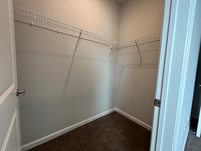 Building Photo - 2136 W 34th St