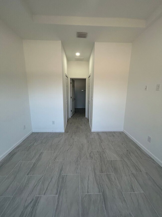 Building Photo - JUST BUILT! Spacious 4Bd /2Ba /2CG Single Family Home