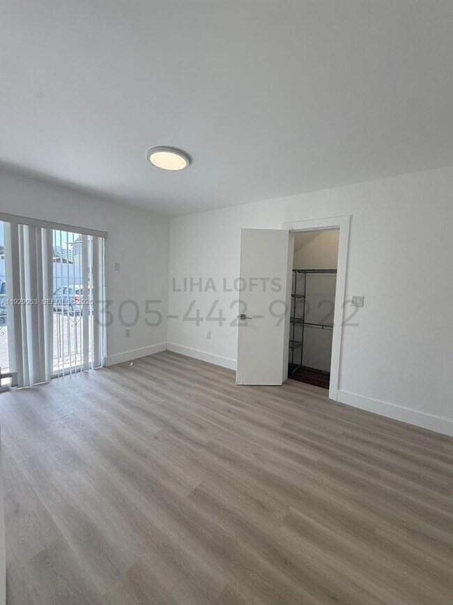 Building Photo - 1328 NW 4th St