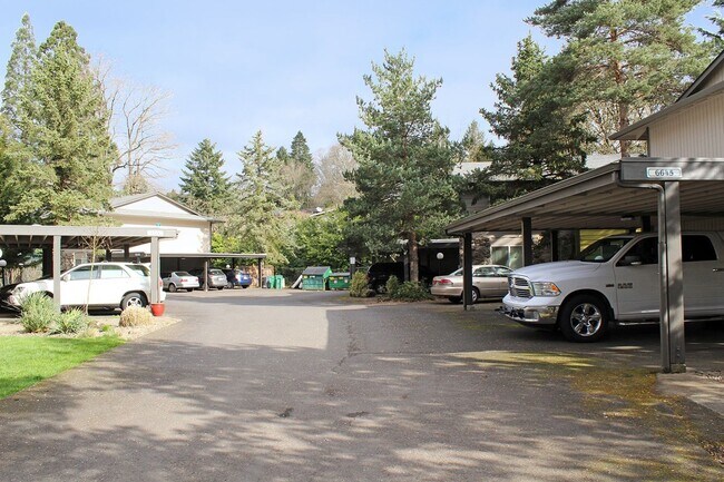 Building Photo - 6755-6755 SW Terri Ct