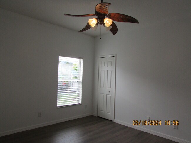 Building Photo - 2089 Maeve Cir