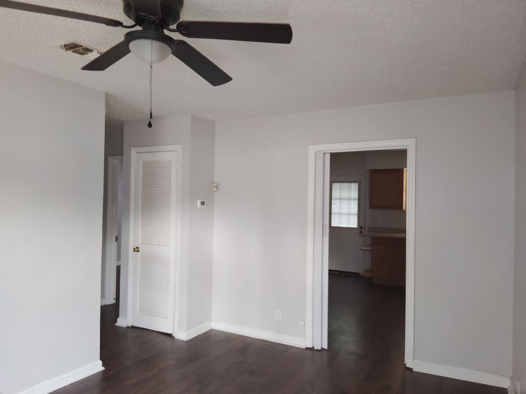 Building Photo - 3705 Brickmont Dr