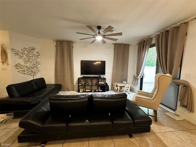 Building Photo - 4 br, 3 bath House - 4879 NW 55th Pl