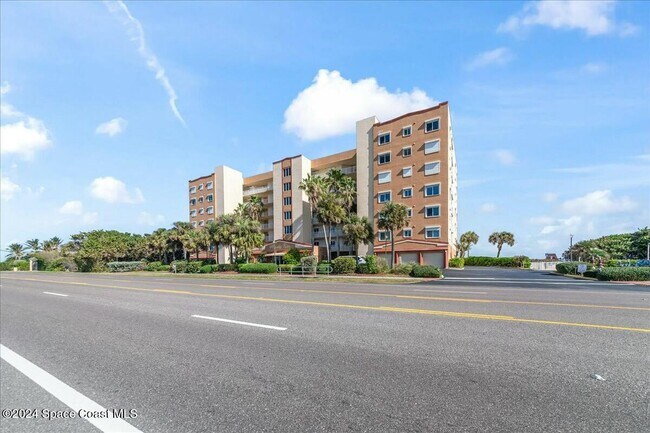 Building Photo - 925 Jimmy Buffett Mem Hwy