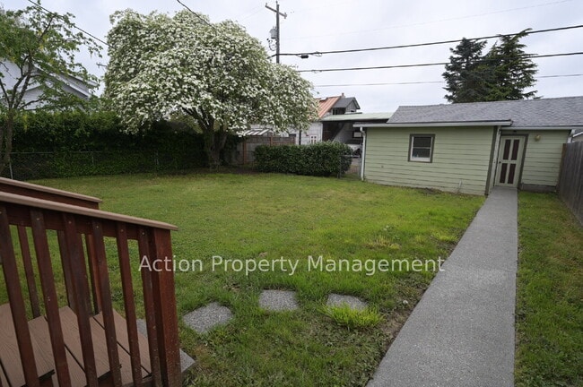 Building Photo - 2 bed, office, 2 bath, 1 car garage, in Sequim