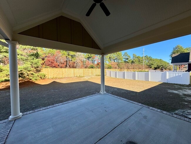 Building Photo - Traemoor At Lakewood