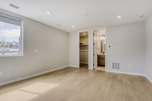 Building Photo - Brand-new residence with an ADU for rent in the highly sought-after Lyric at RidgeGate Lone Tree ...