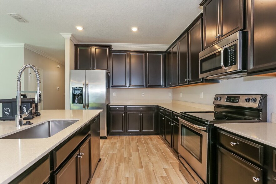 Building Photo - 7260 Blairton Way