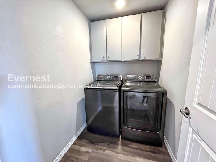 Building Photo - 6047 Mumford Dr.