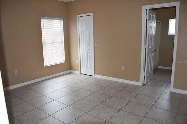 Building Photo - 322 Baccarat Ct