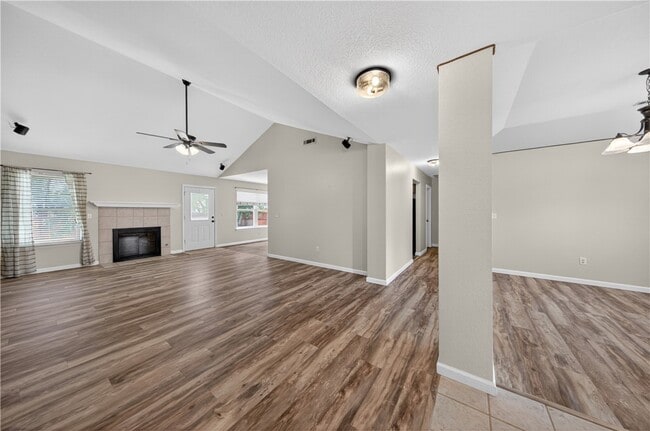 Building Photo - 903 Tyra Ln