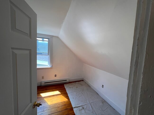 Building Photo - 21 Sawin St