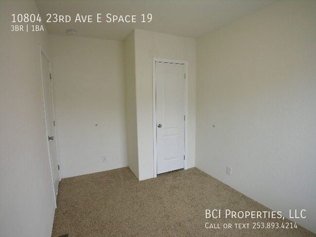 Building Photo - 10804 23rd Ave E