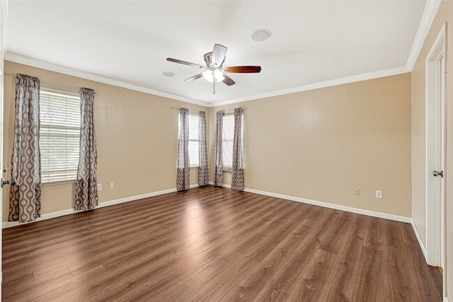 Building Photo - 15230 Weeping Cedar Ln