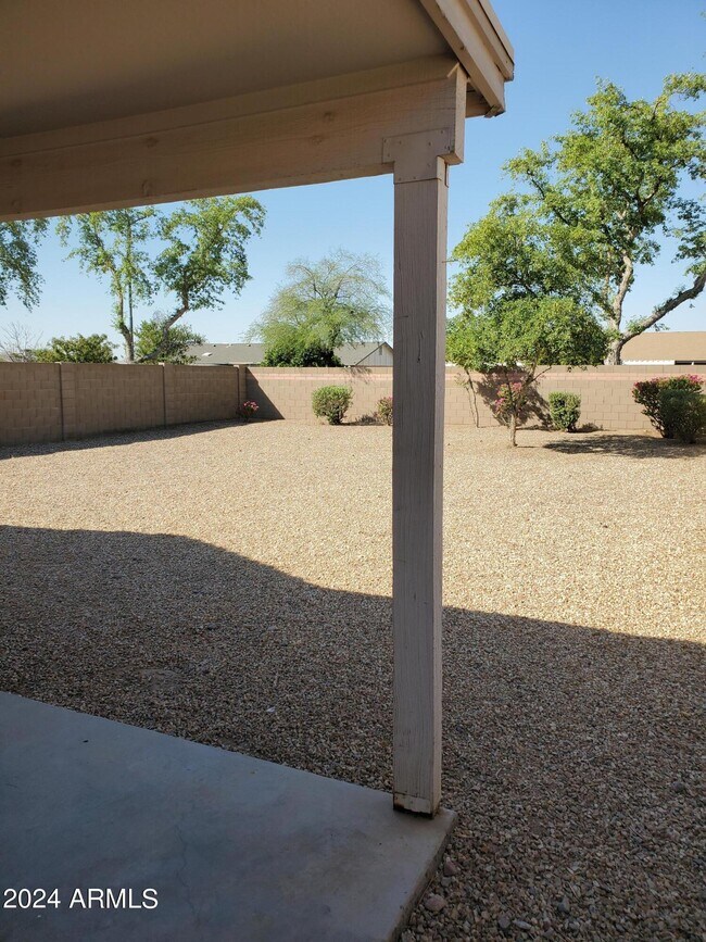 Building Photo - 9962 N 94th Ln