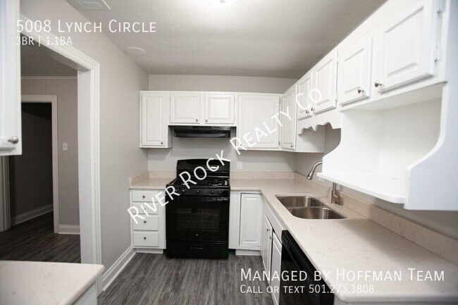 Building Photo - 5008 Lynch Dr