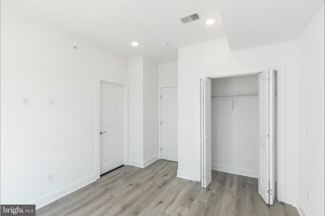 Building Photo - 1423 N 8th St