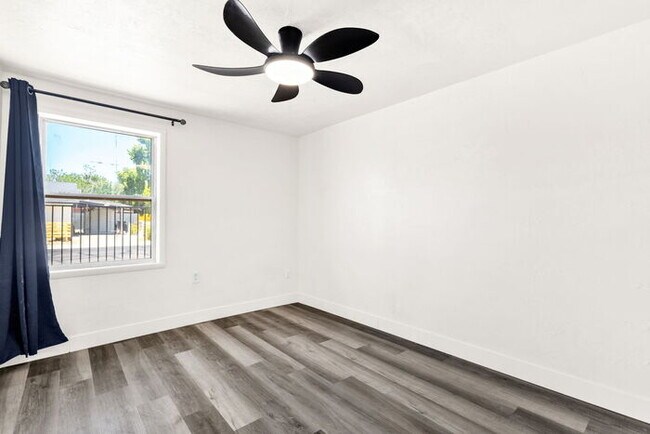 Building Photo - BRAND NEW EVERYTHING IN UPTOWN/BILTMORE AREA