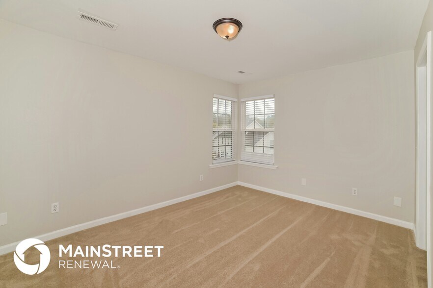 Building Photo - 7736 Gilmore Ln