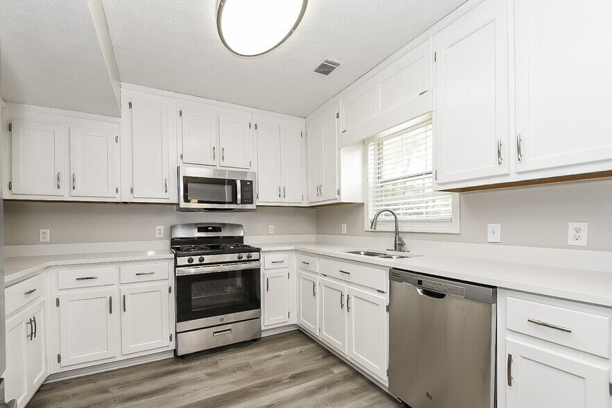 Building Photo - 824 Overlook Trail