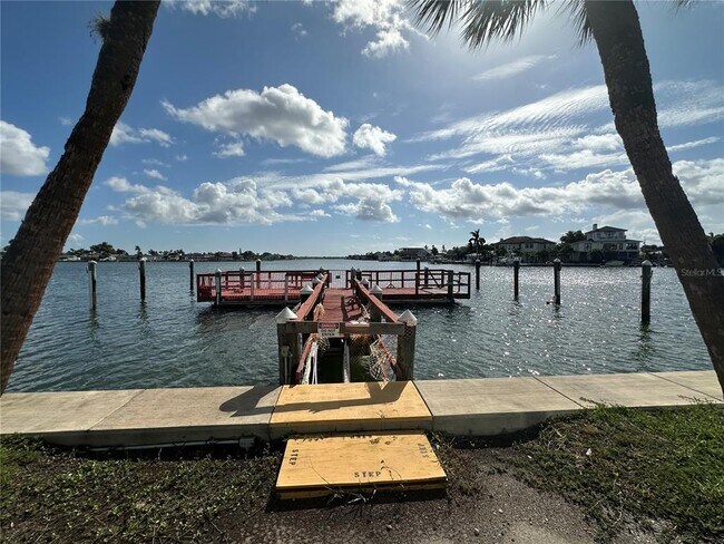 Building Photo - 6161 Gulf Winds Dr