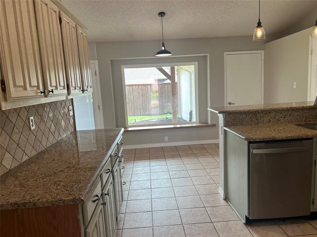 Building Photo - 4605 Freeman Dr