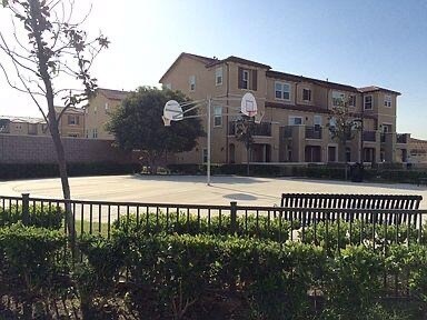 Building Photo - 10598 Acacia Ln