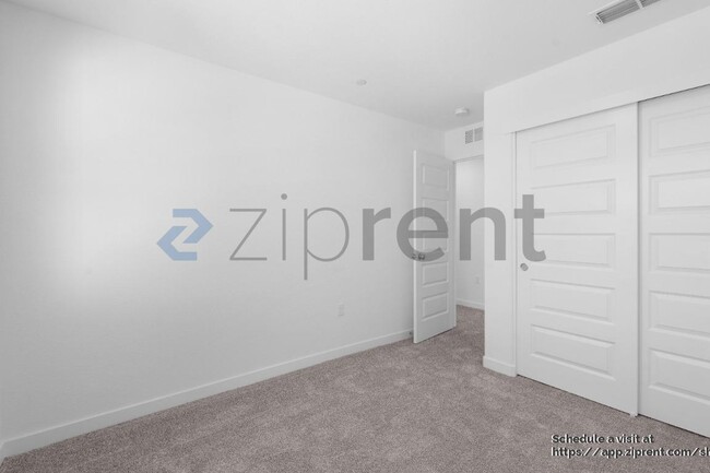 Building Photo - 10374 Bayson Wy