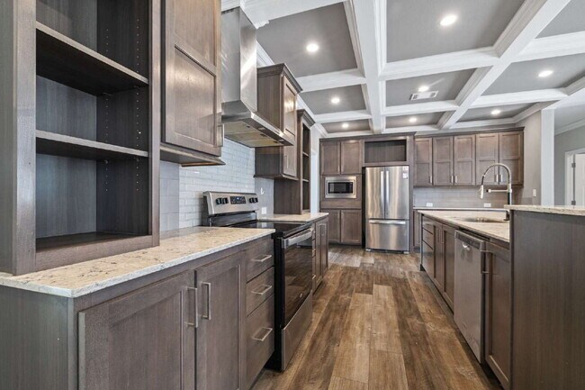 Building Photo - "Spacious 4-Bedroom Retreat with 3400 Sq F...