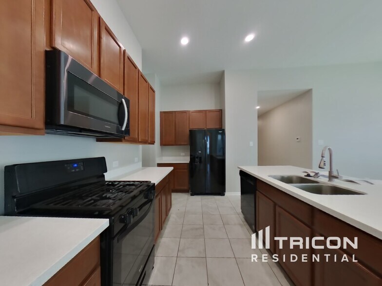 Building Photo - 4702 Westfield Pines Dr