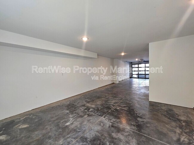 Building Photo - 3541 N Waterhouse Ln