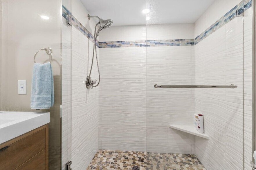 Building Photo - 4020 Galt Ocean Dr