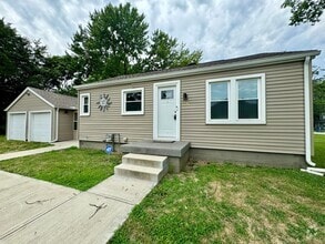 Building Photo - Updated & Move-In Ready Home for Rent – 2B...