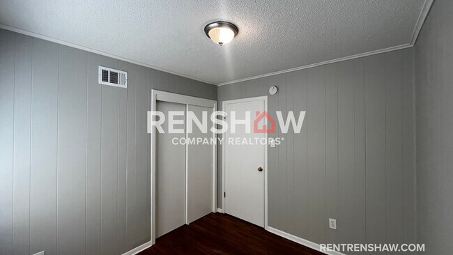 Building Photo - 2547 Courtney Dr